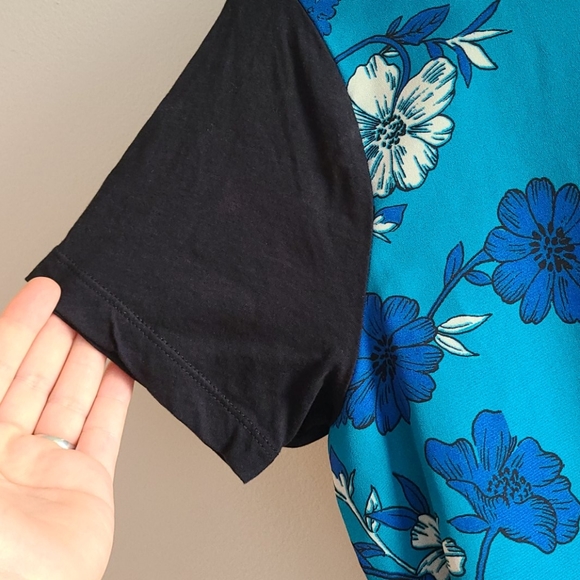 J. Crew Blue Floral Short Sleeve Cotton Tee S - Picture 3 of 7